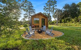 Vista Verde Farm Retreat - Stylish Cabins Nearby Springs